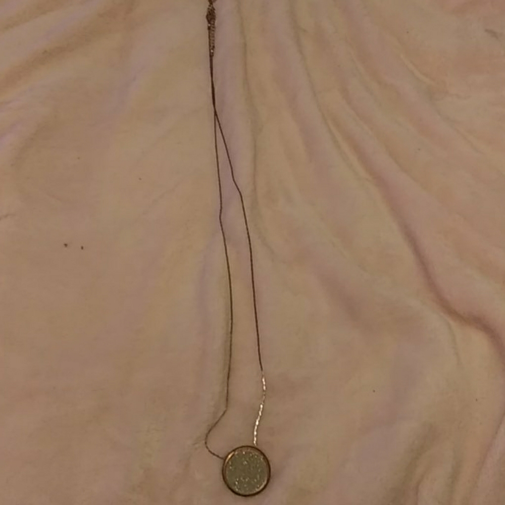 Grey sparkley necklace